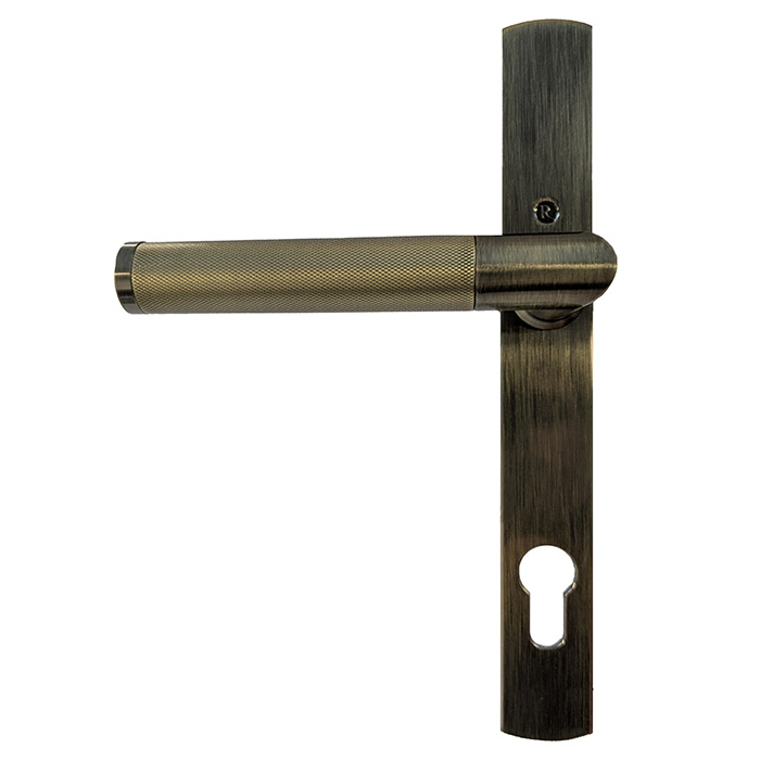 Knurled